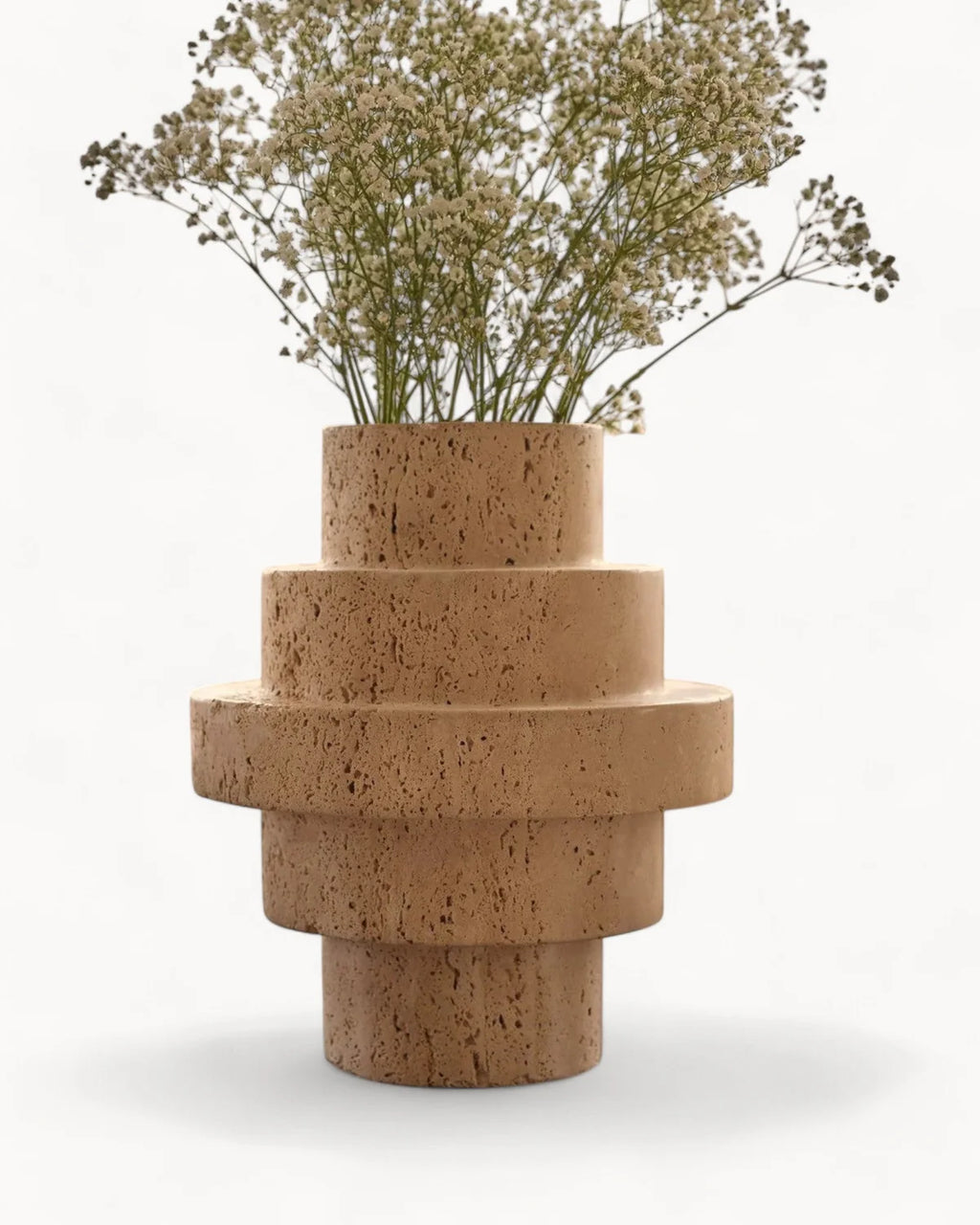 Béžová travertinová podlahová váza – geometrický moderní design