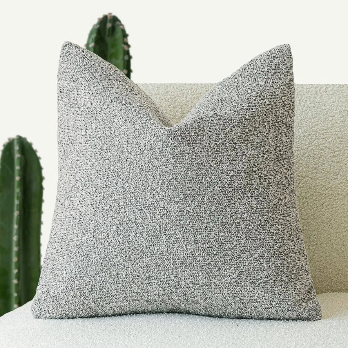 Luxusní bouclé povlak na polštář 45 x 45 cm – nadčasový komfort a styl