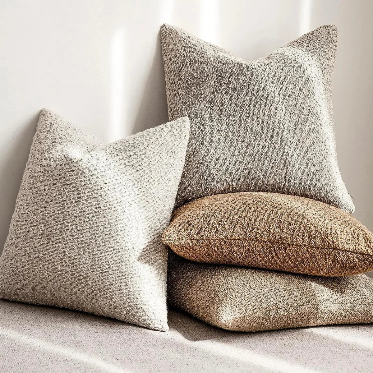 Luxusní bouclé povlak na polštář 45 x 45 cm – nadčasový komfort a styl